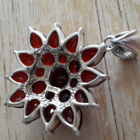 Sterling Silver & Dark Red Gem Pendant RR115 - Picture 13 of 17